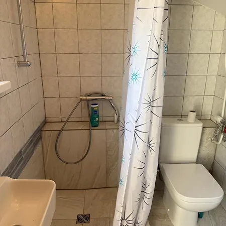 Rest In Apartment *